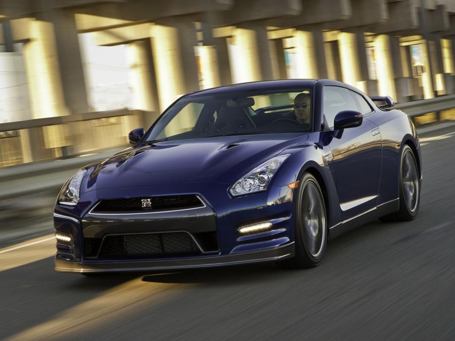  Nissan GT-R Black Edition 2010 года  (US) (фото 10 из 27)